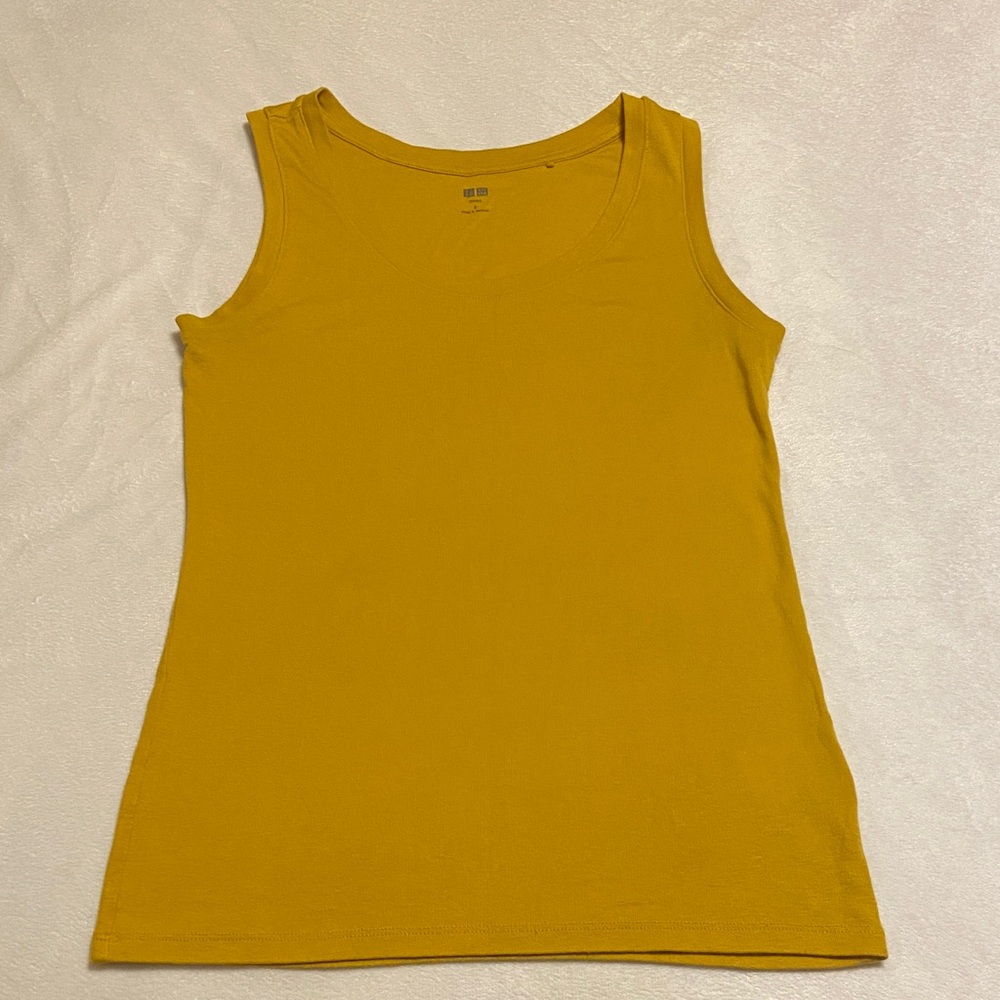 EUC Uniqlo Gold/Turmeric/Mustard Crew Neck Tank